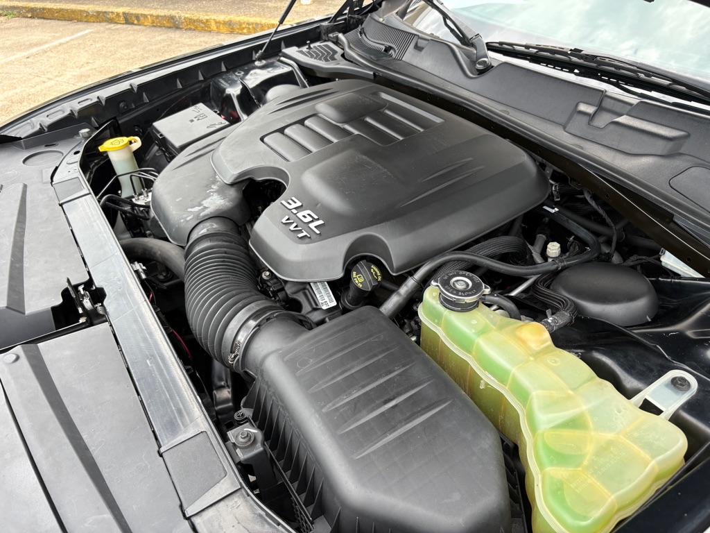 Photo 31 of this DODGE CHALLENGER
