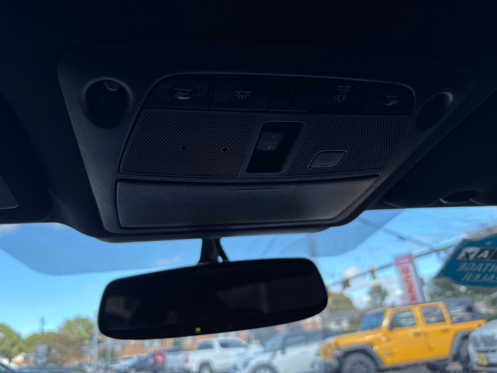 Photo 27 of this INFINITI Q60