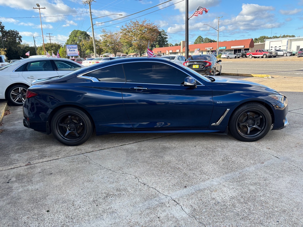 Photo 8 of this INFINITI Q60