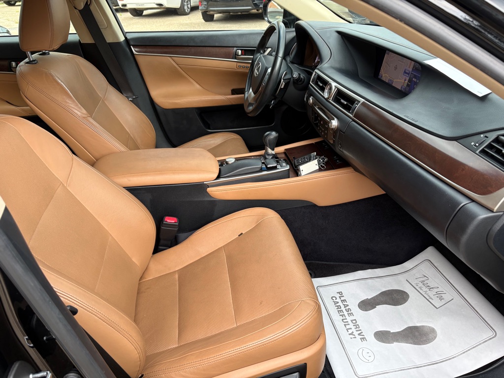 Photo 14 of this LEXUS GS