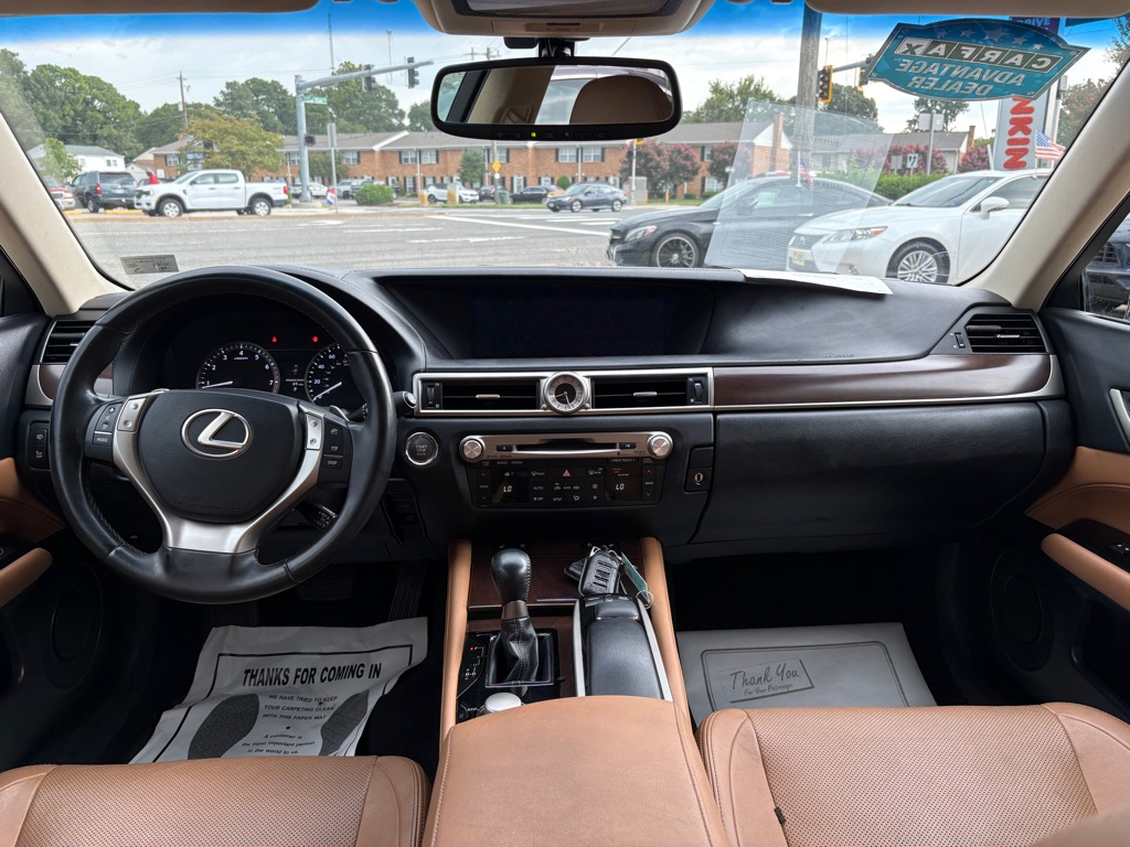 Photo 12 of this LEXUS GS