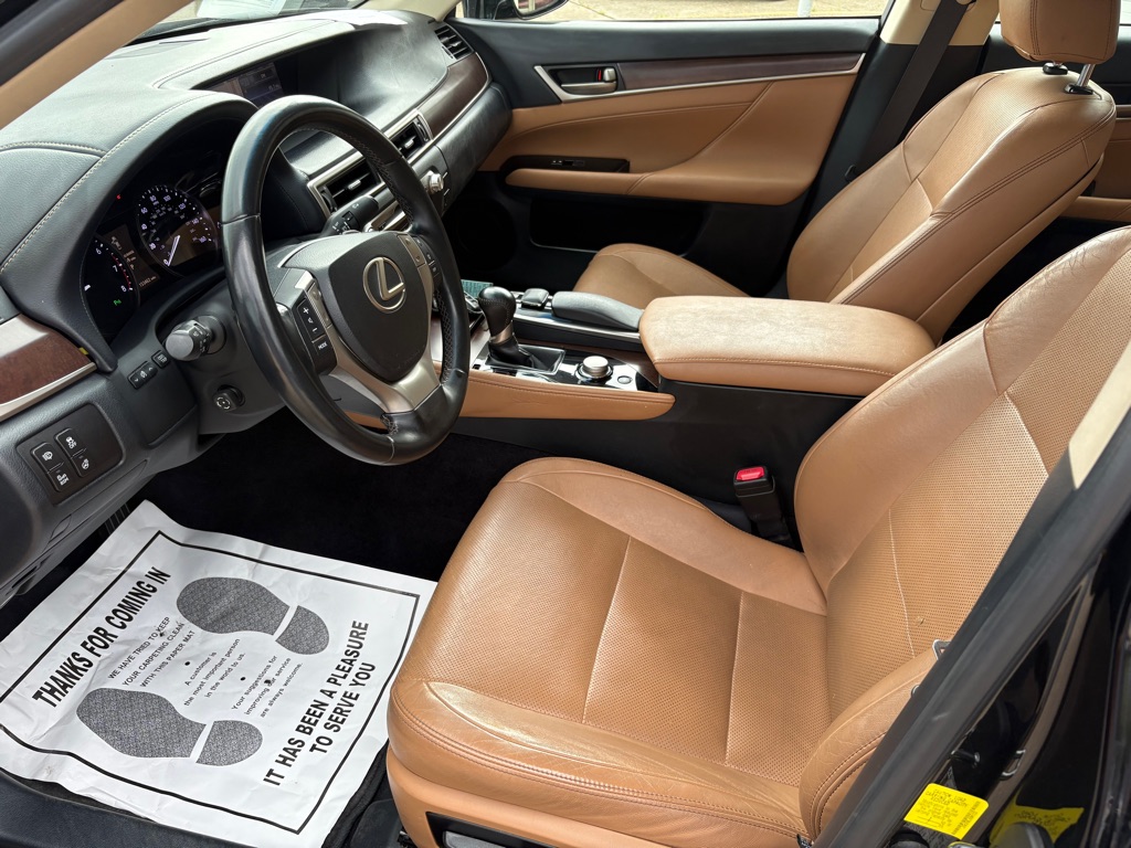 Photo 10 of this LEXUS GS