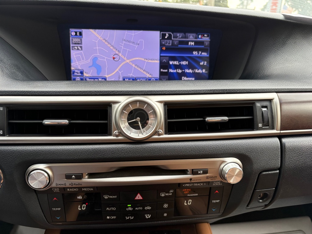 Photo 24 of this LEXUS GS