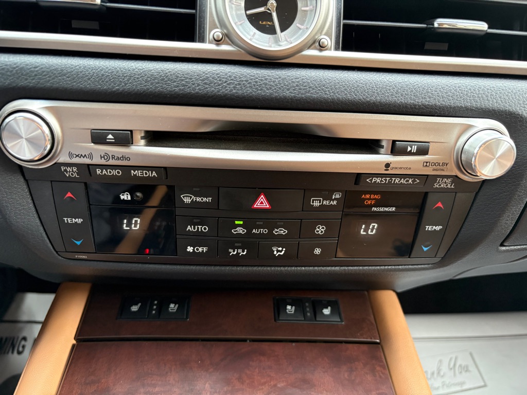 Photo 25 of this LEXUS GS