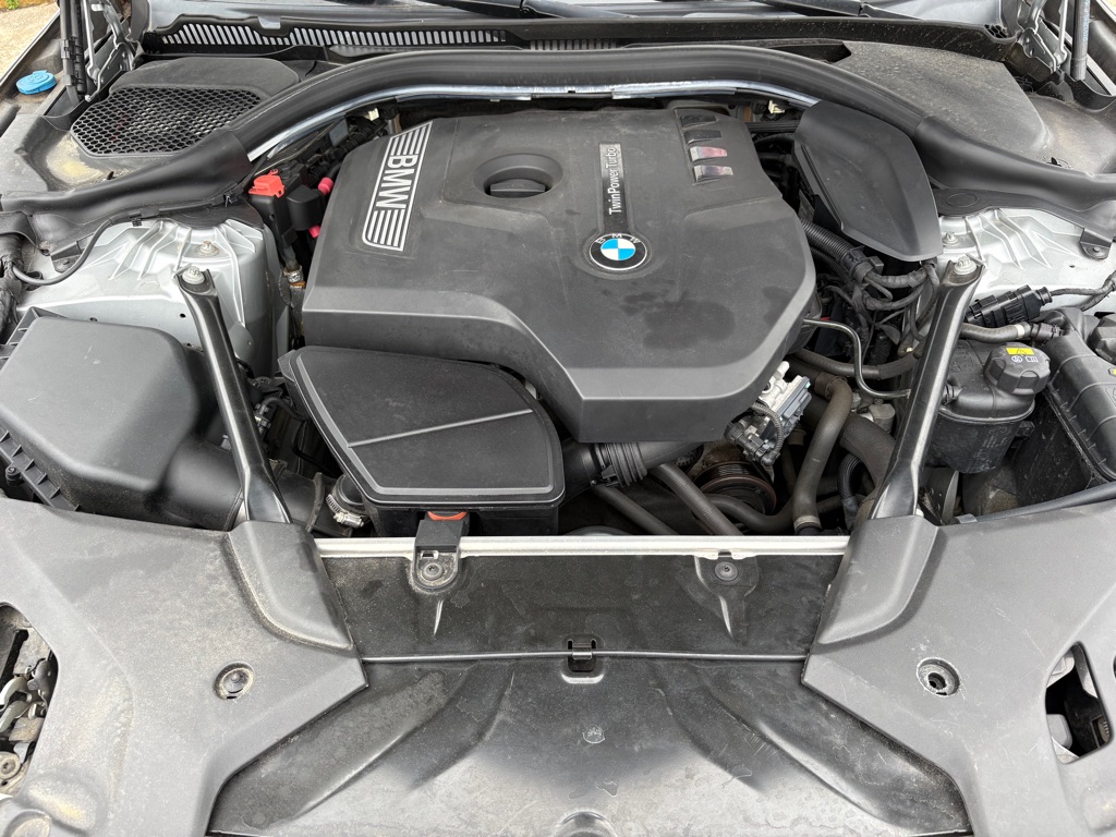Photo 33 of this BMW 530