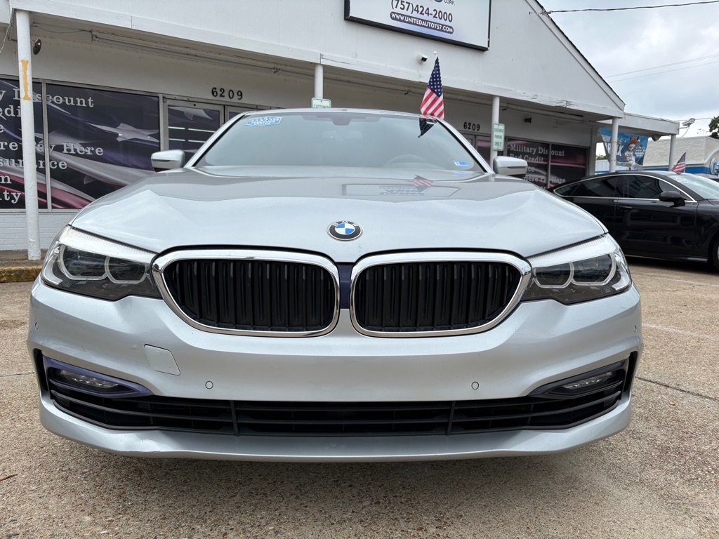 Photo 2 of this BMW 530