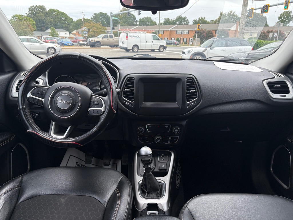 Photo 11 of this JEEP COMPASS