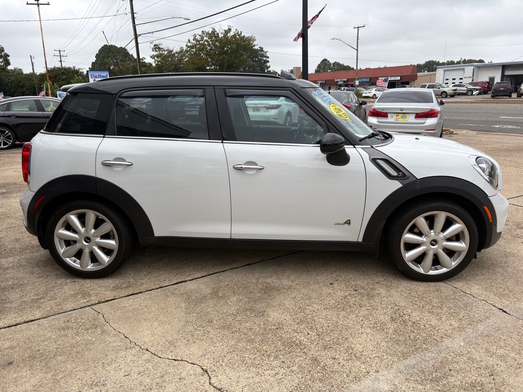 Photo 8 of this MINI COOPER