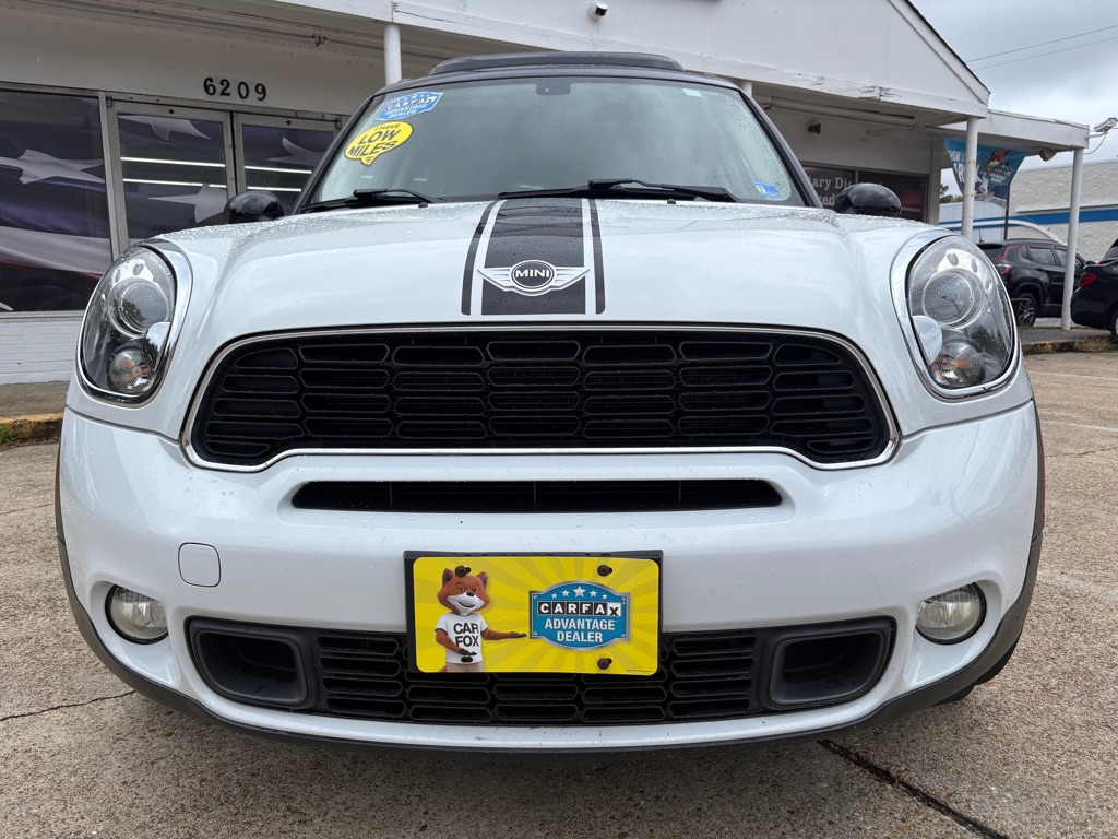 Photo 2 of this MINI COOPER