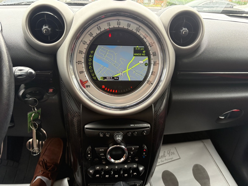 Photo 21 of this MINI COOPER