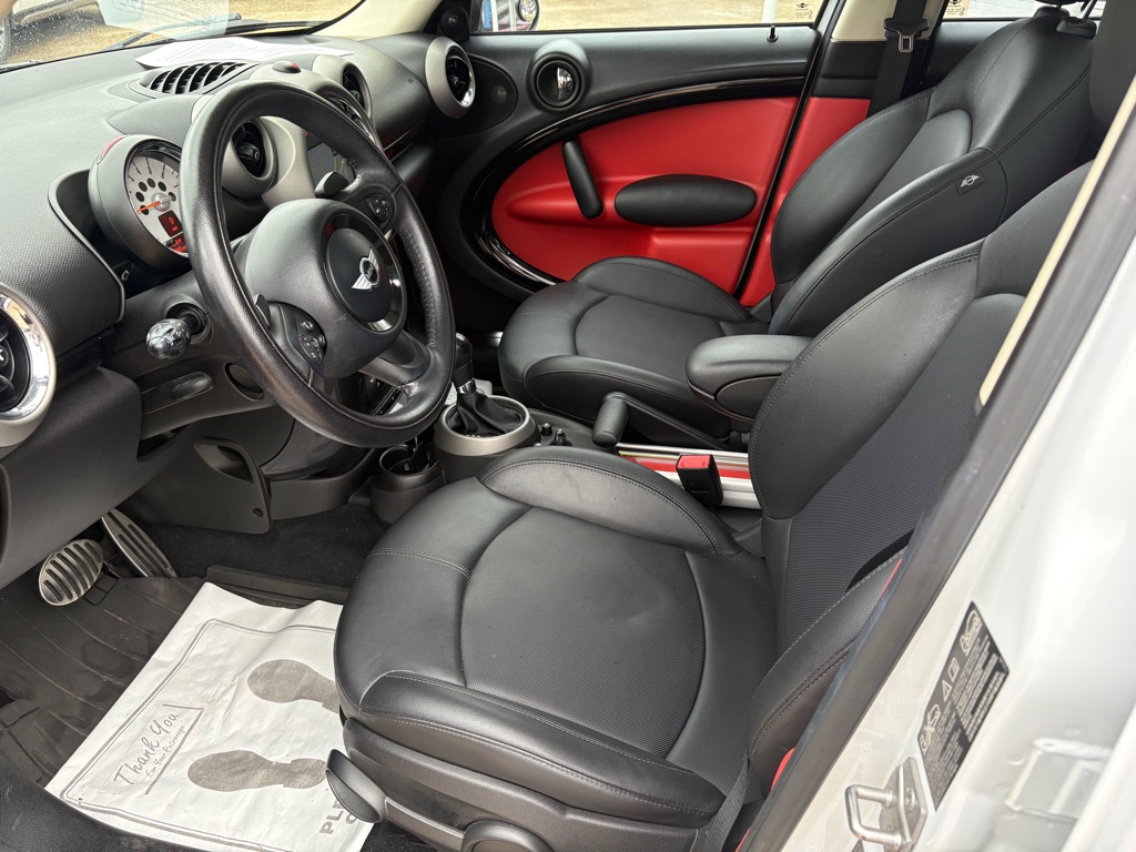 Photo 10 of this MINI COOPER