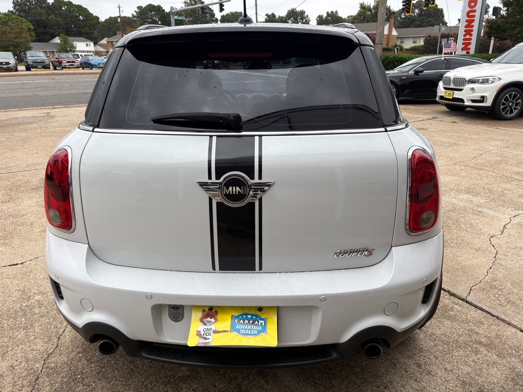 Photo 5 of this MINI COOPER