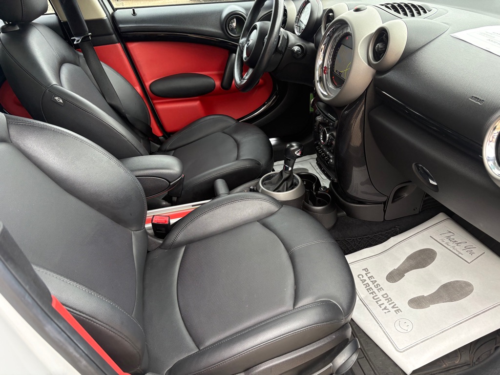 Photo 14 of this MINI COOPER