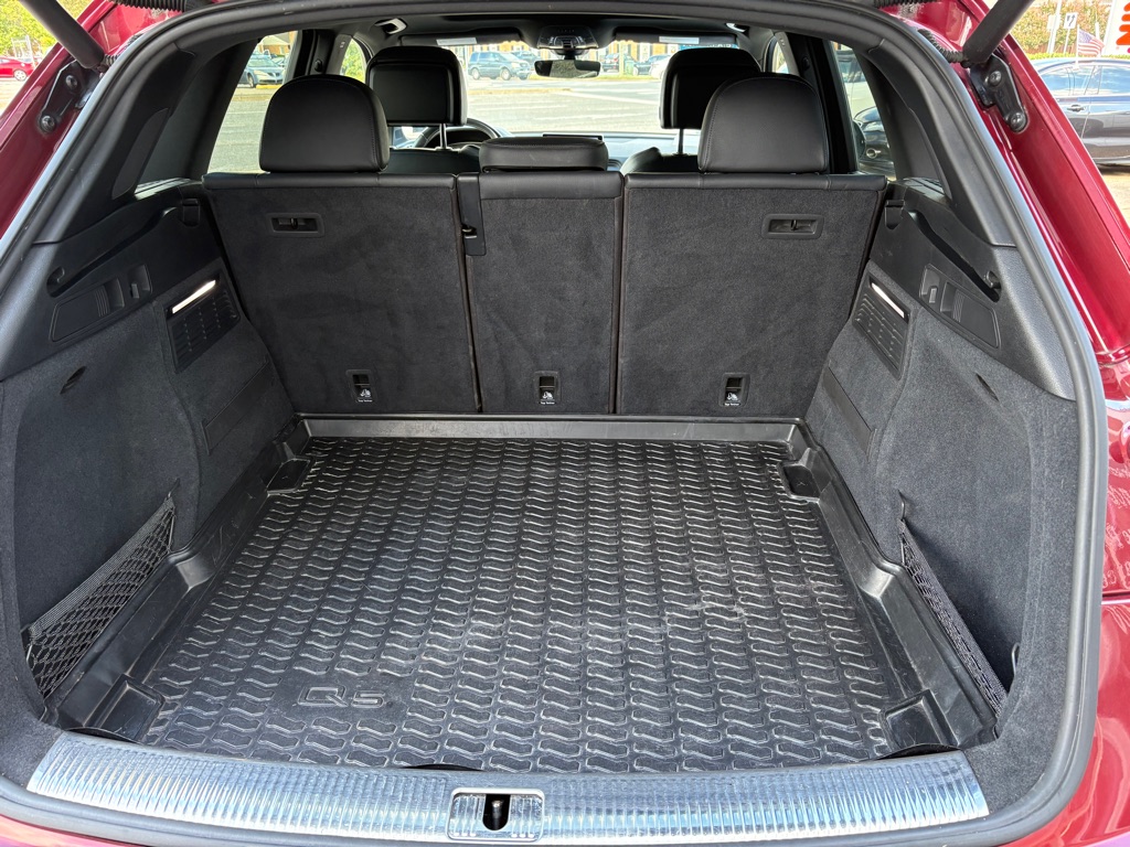 Photo 6 of this AUDI SQ5