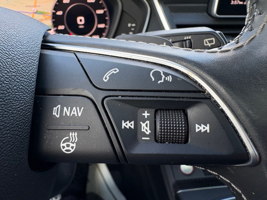 Photo 19 of this AUDI SQ5