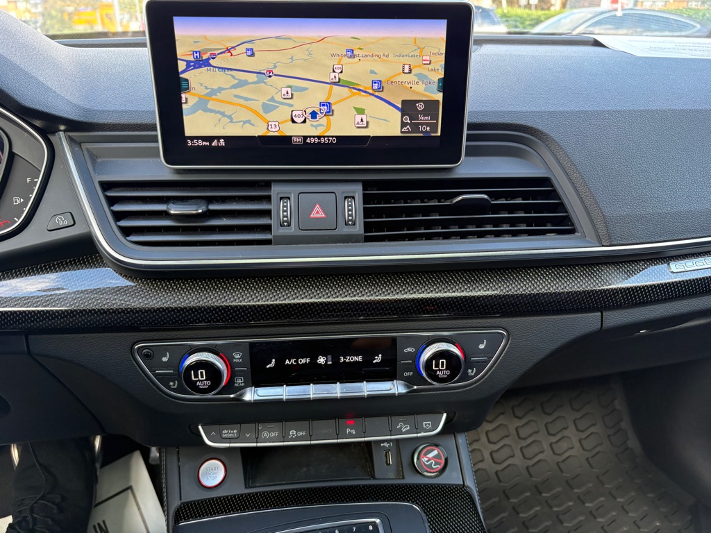 Photo 24 of this AUDI SQ5