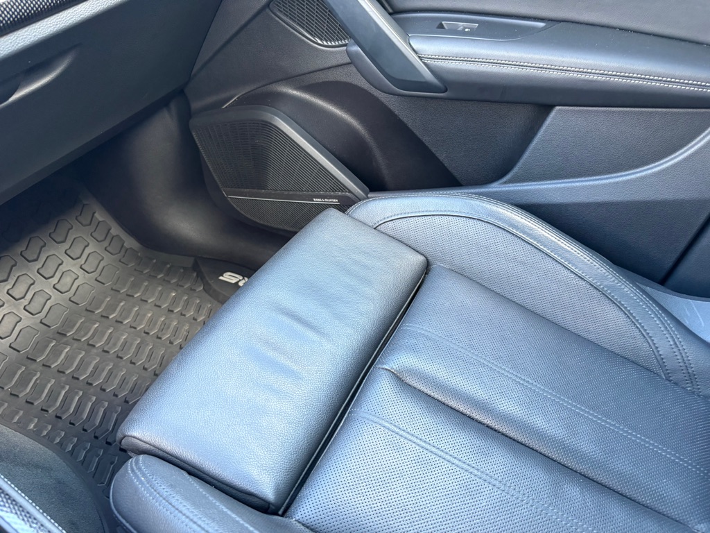Photo 28 of this AUDI SQ5