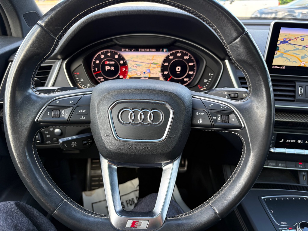 Photo 18 of this AUDI SQ5