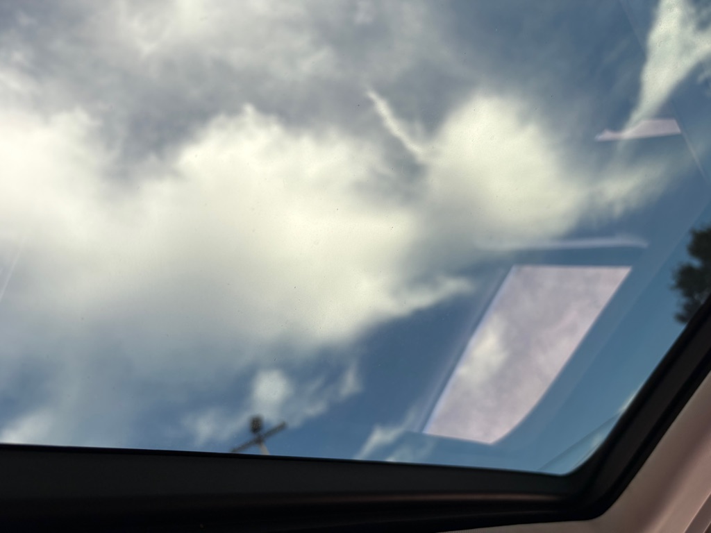Photo 17 of this AUDI A8