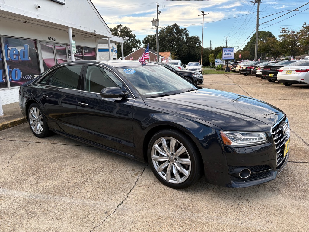 Photo 9 of this AUDI A8