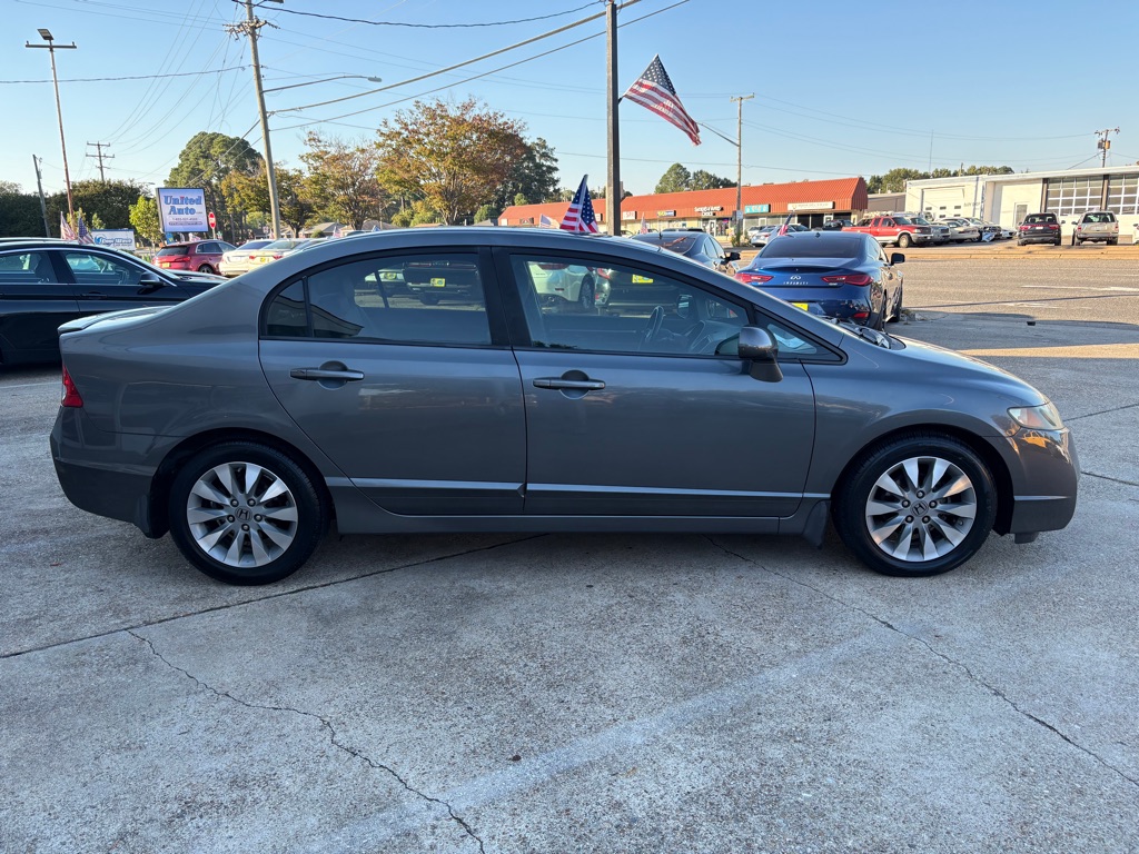 Photo 8 of this HONDA CIVIC