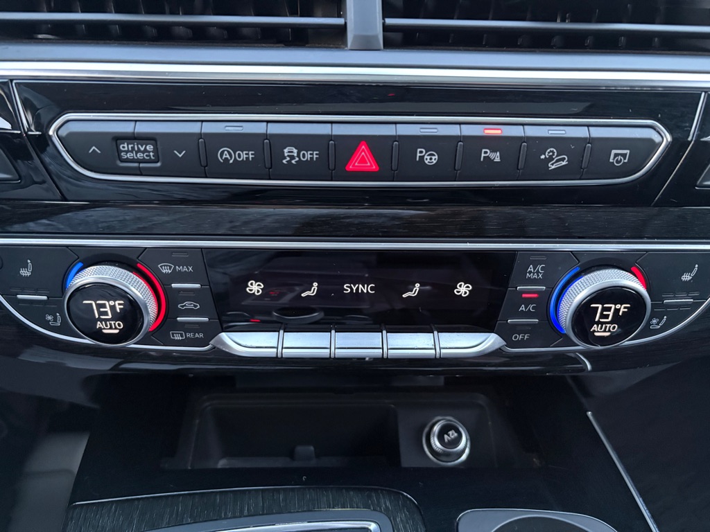 Photo 25 of this AUDI Q7