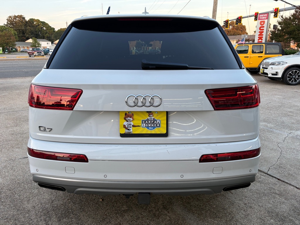 Photo 5 of this AUDI Q7