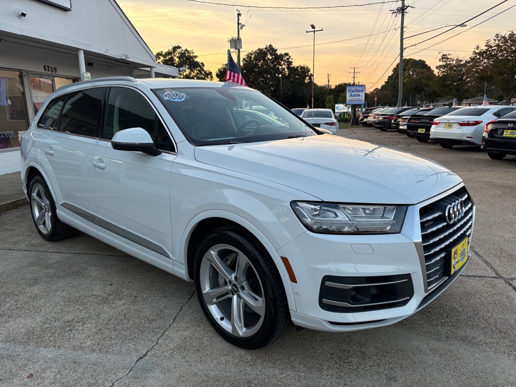 Photo 9 of this AUDI Q7