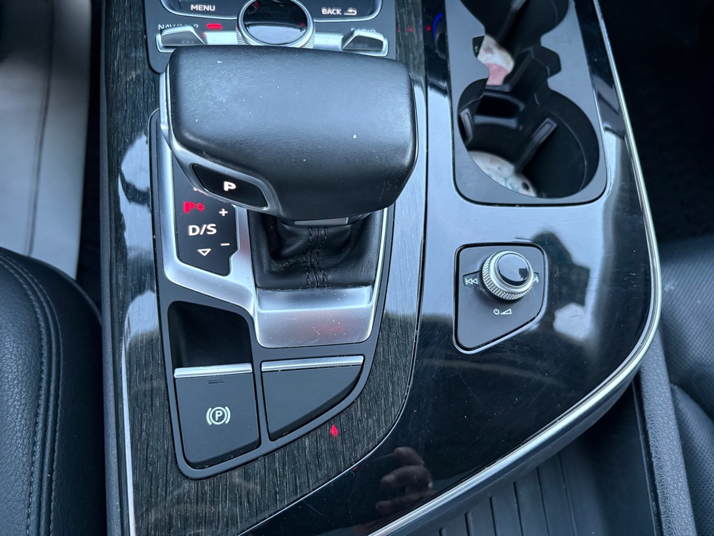 Photo 27 of this AUDI Q7