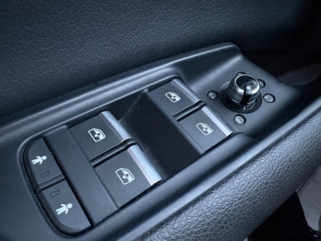 Photo 23 of this AUDI Q7