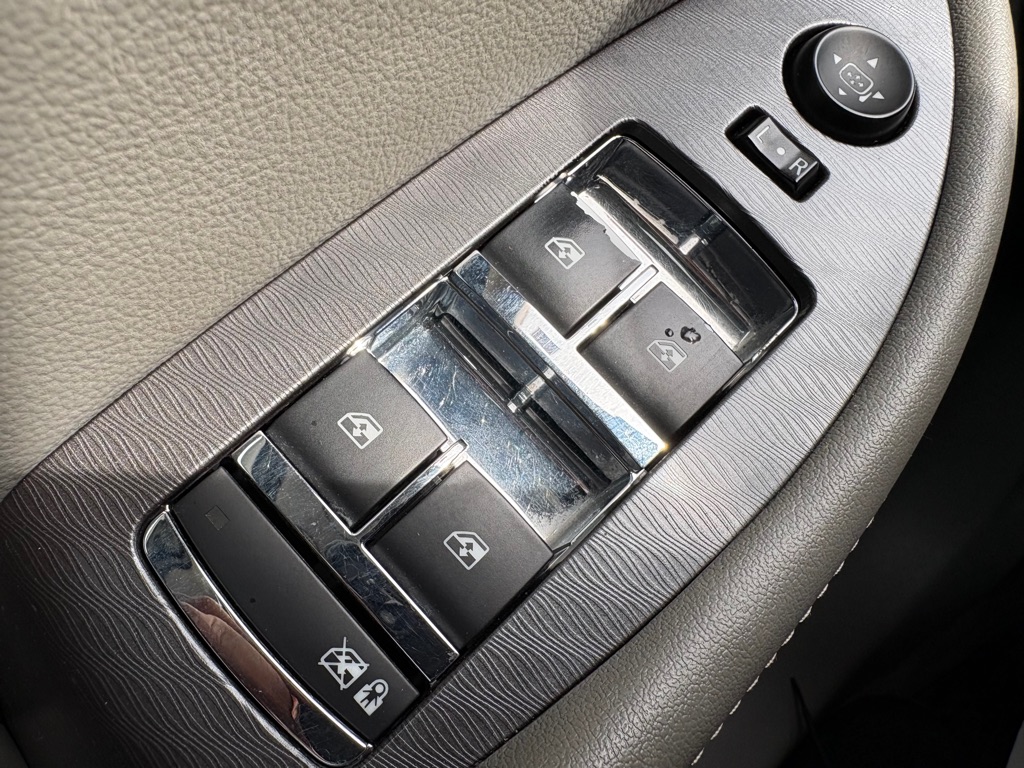 Photo 19 of this CHEVROLET IMPALA