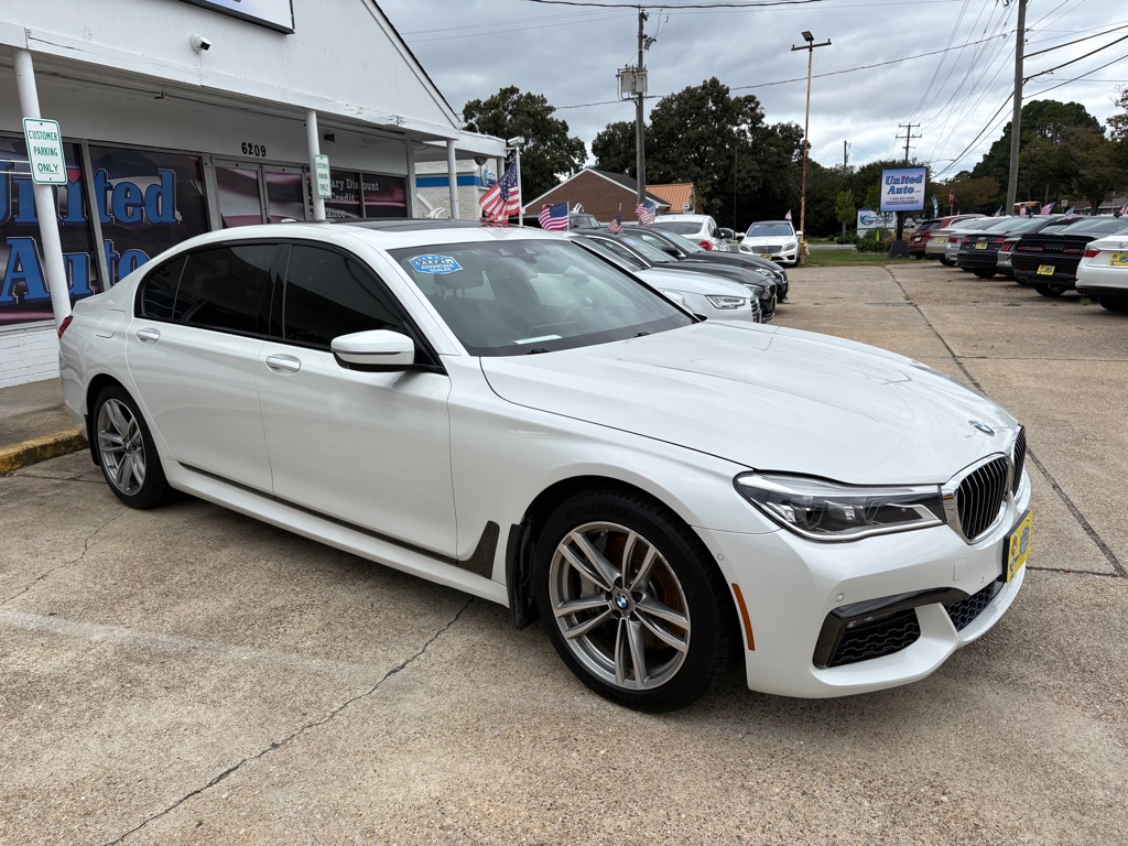 Photo 9 of this BMW 750