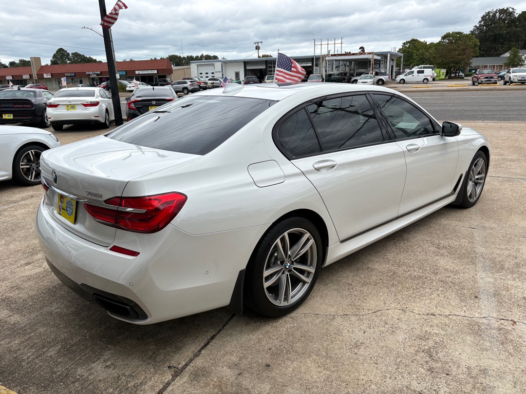 Photo 7 of this BMW 750