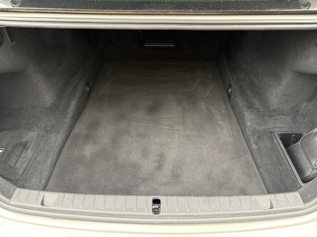 Photo 6 of this BMW 750