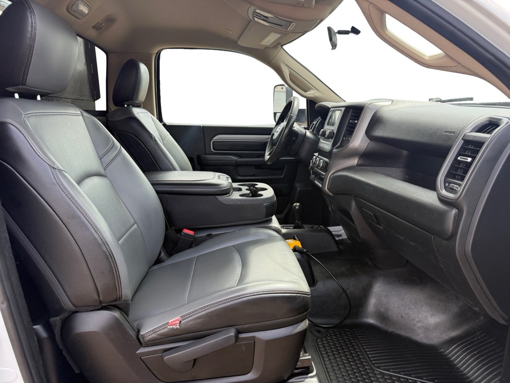 Photo 13 of this RAM 3500