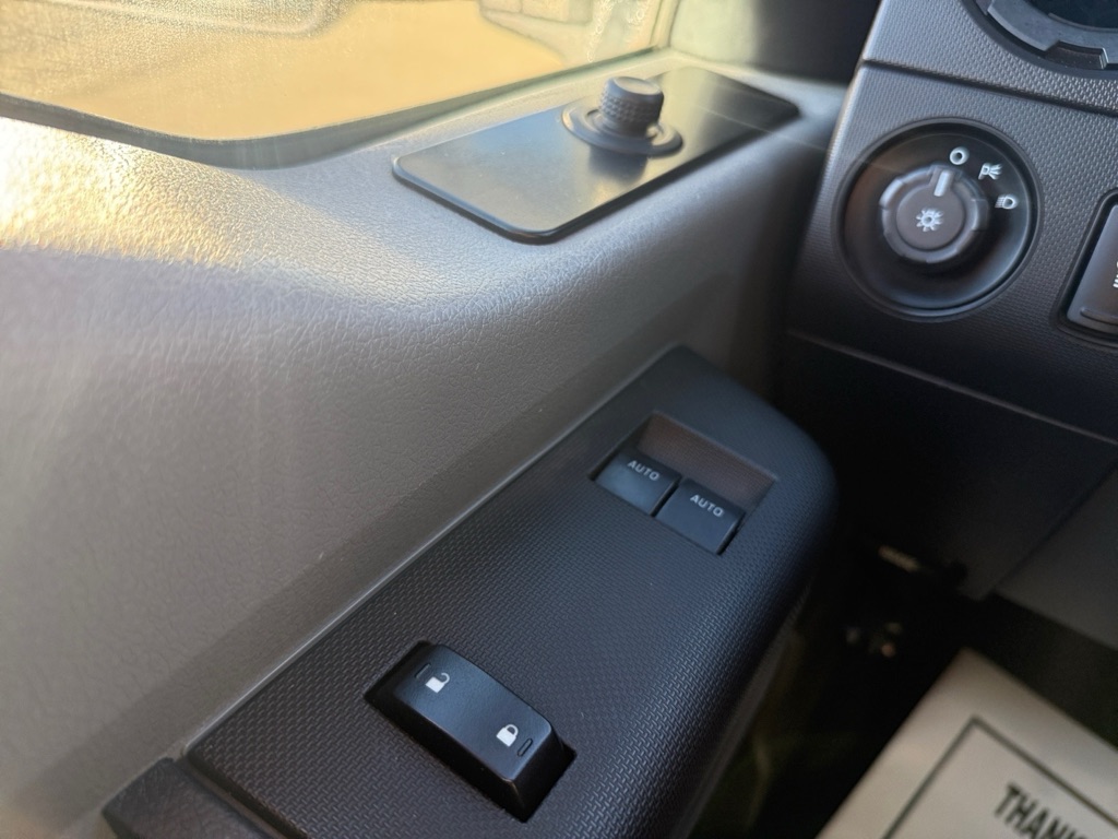 Photo 22 of this FORD F550