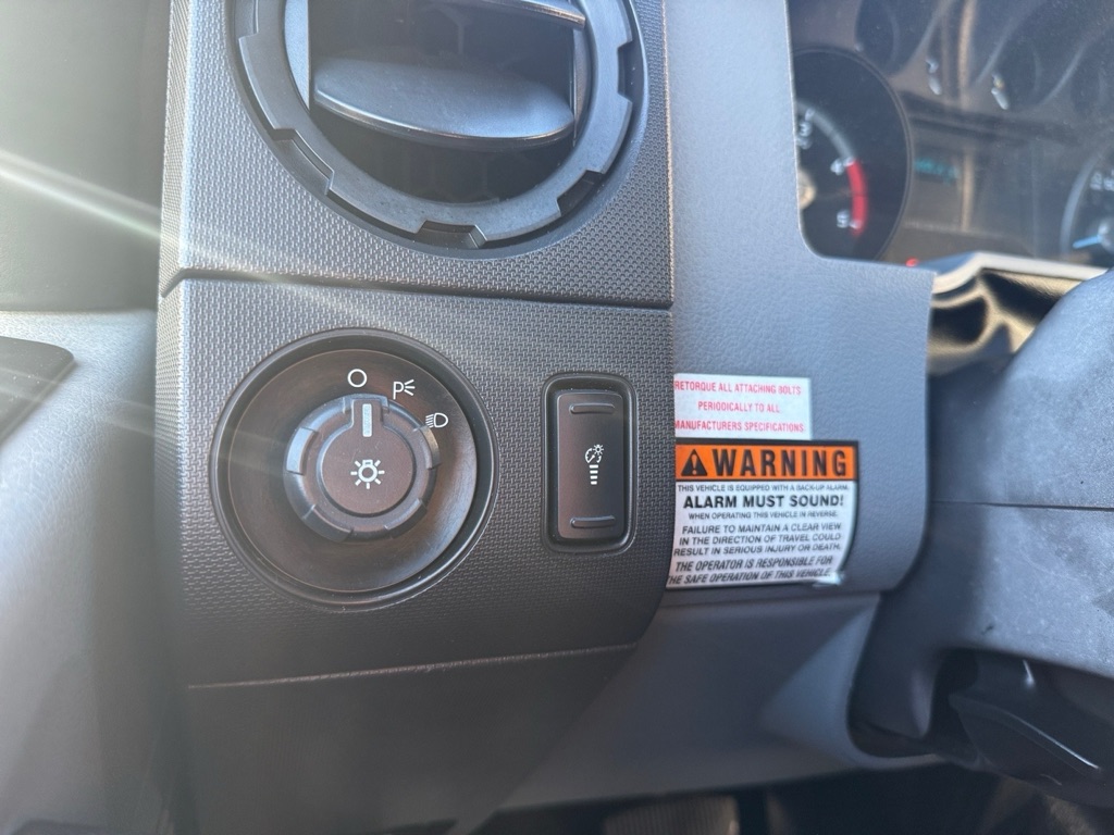 Photo 21 of this FORD F550