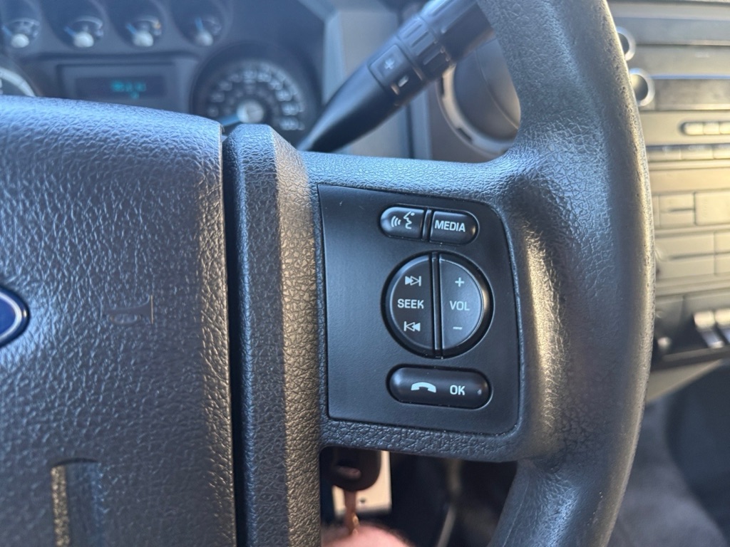 Photo 19 of this FORD F550