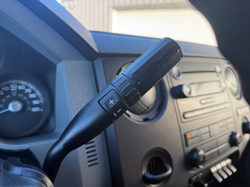 Photo 20 of this FORD F550