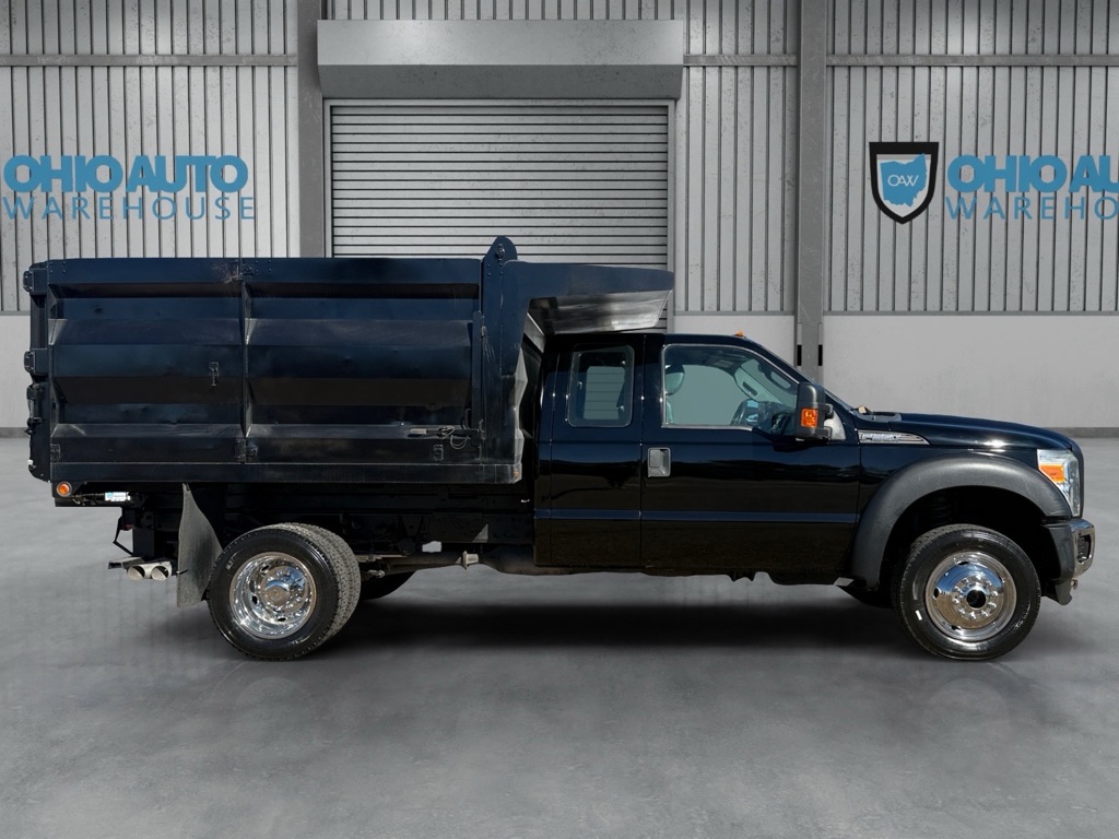 Photo 5 of this FORD F550