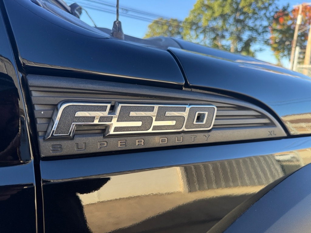 Photo 28 of this FORD F550