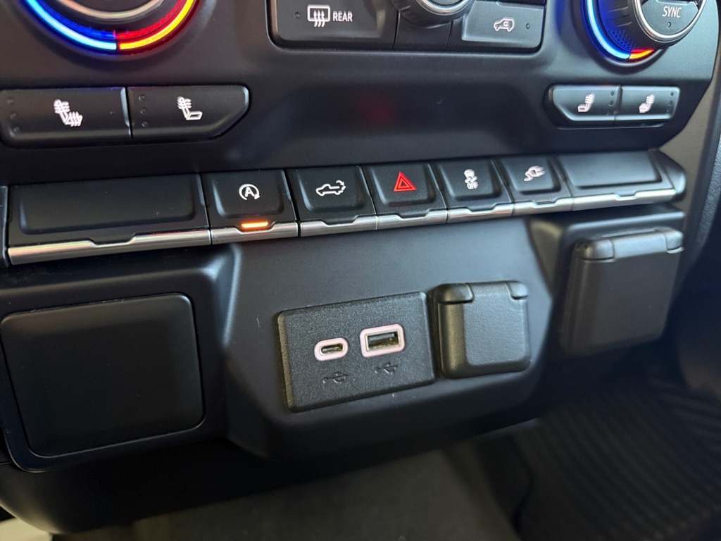 Photo 19 of this CHEVROLET SILVERADO 1500