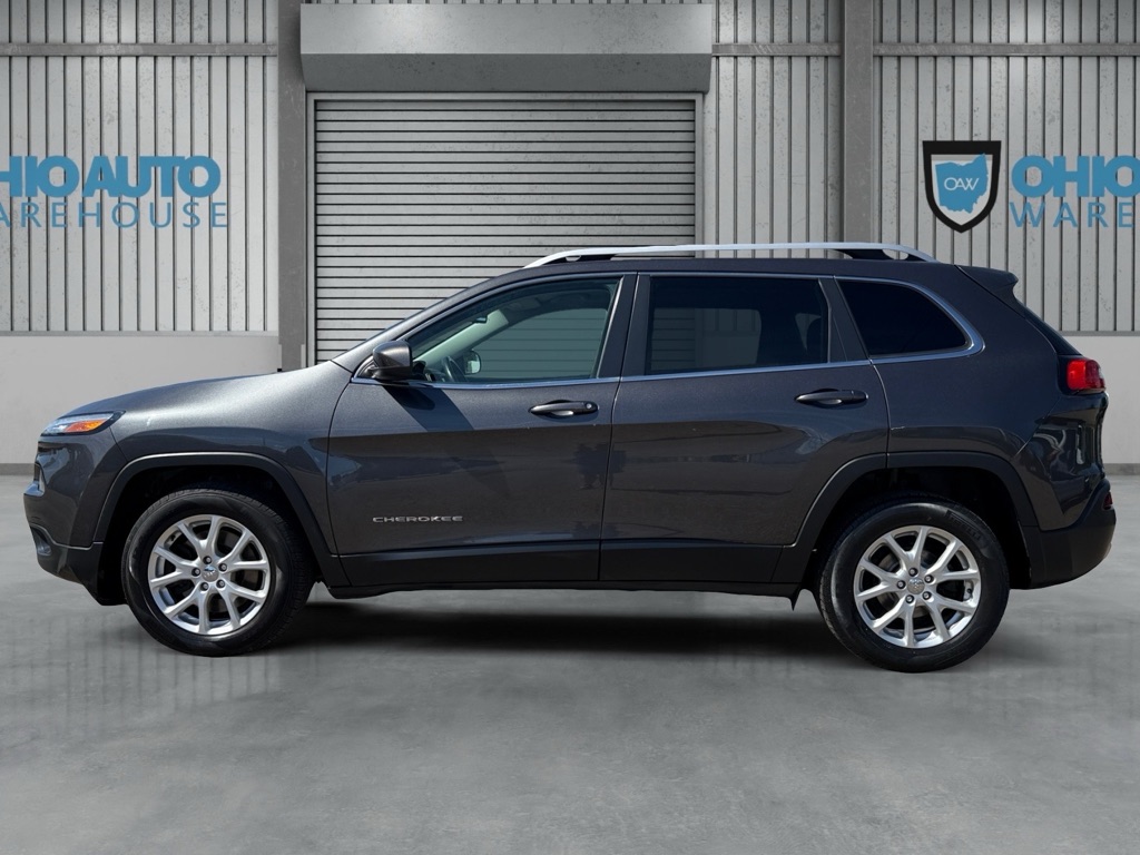 Photo 4 of this JEEP CHEROKEE