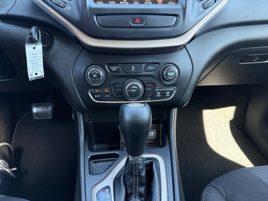 Photo 20 of this JEEP CHEROKEE