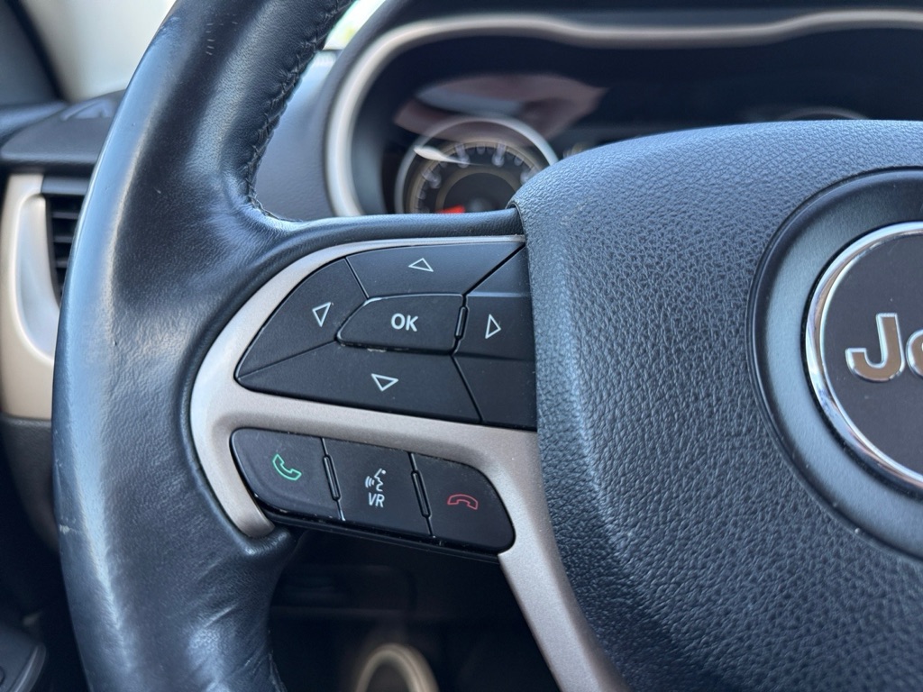 Photo 26 of this JEEP CHEROKEE