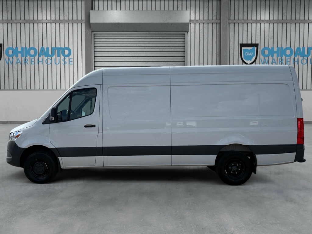 Photo 4 of this MERCEDES-BENZ SPRINTER