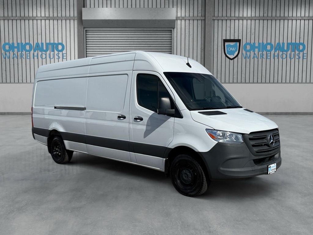 Photo 3 of this MERCEDES-BENZ SPRINTER