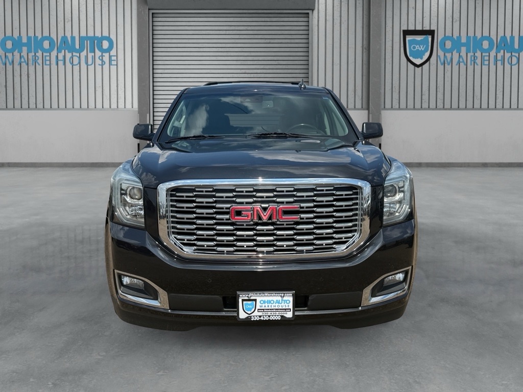 Photo 2 of this GMC YUKON