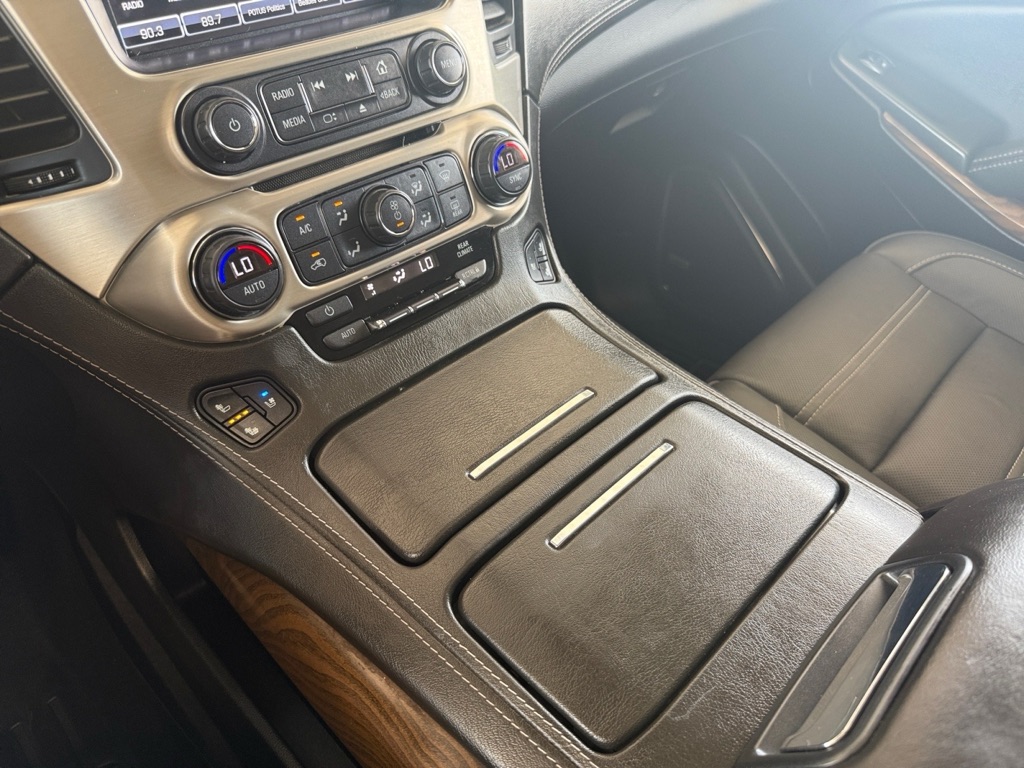 Photo 31 of this GMC YUKON