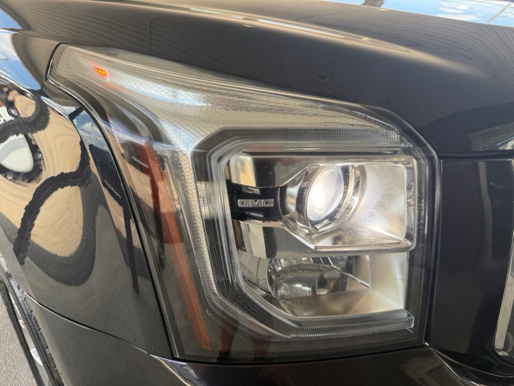 Photo 43 of this GMC YUKON